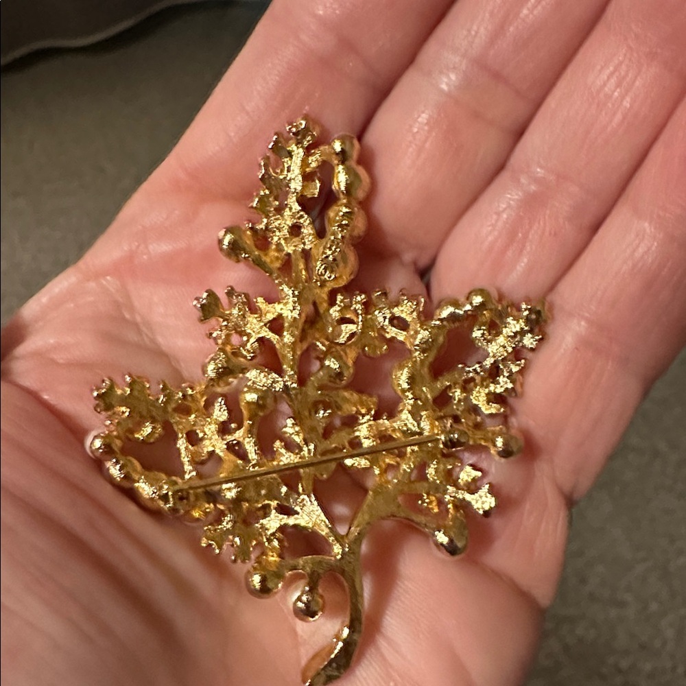 Vintage gold tone Napier brooch with tree & faux pearls - Picture 7 of 14